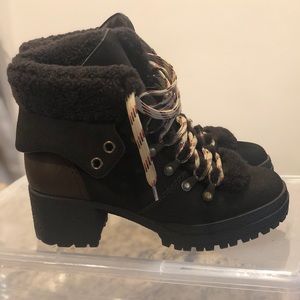 See by Chloe shearling trimmed ankle boot - size 8